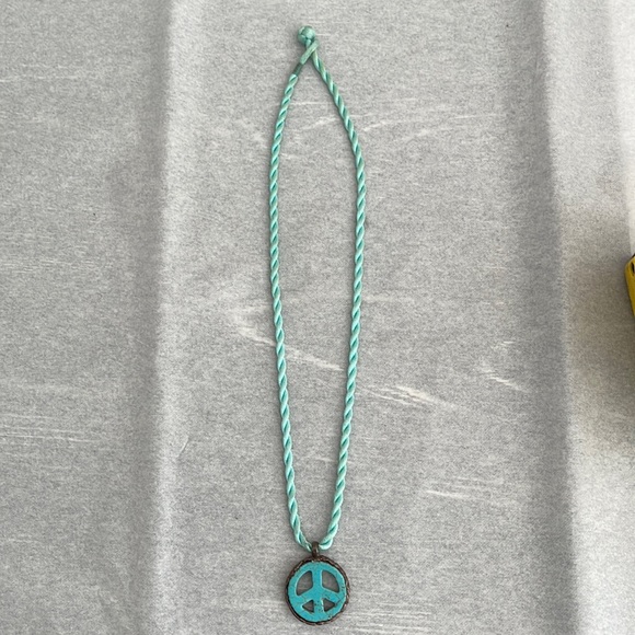 Turquoise peace sign necklace on rope chain. Fun hippie look - Picture 2 of 4